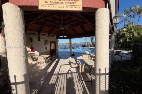 Condo in Miami, Florida, 2 bedrooms  № 1830860 - photo 22