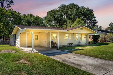 House in Bartow, Florida 3 bedrooms, 101.45 sq.m. № 2433542