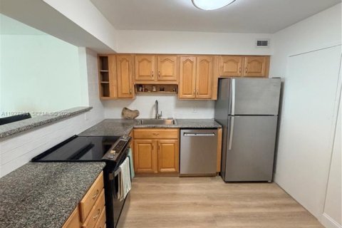 Condominio en venta en Miami Beach, Florida, 2 dormitorios, 125.42 m2 № 2034322 - foto 5