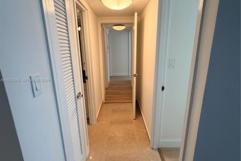 Condominio en venta en Miami Beach, Florida, 2 dormitorios, 125.42 m2 № 2034322 - foto 11