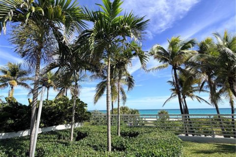 Condominio en venta en Miami Beach, Florida, 2 dormitorios, 125.42 m2 № 2034322 - foto 22