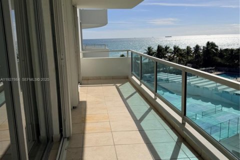 Condominio en venta en Miami Beach, Florida, 2 dormitorios, 125.42 m2 № 2034322 - foto 17