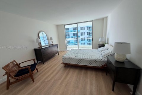 Condominio en venta en Miami Beach, Florida, 2 dormitorios, 125.42 m2 № 2034322 - foto 15