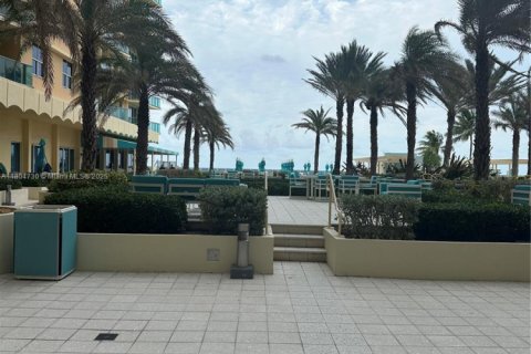 Copropriété à louer à Hollywood, Floride: 1 chambre, 77.57 m2 № 1962310 - photo 4