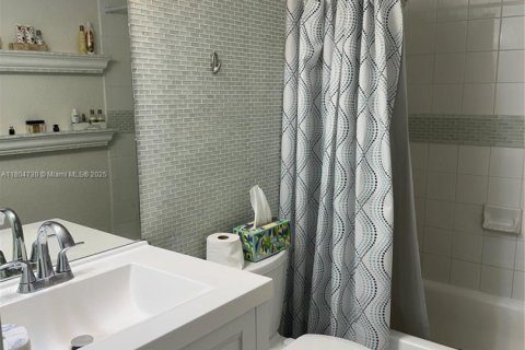 Copropriété à louer à Hollywood, Floride: 1 chambre, 77.57 m2 № 1962310 - photo 13