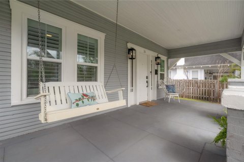 House in Tampa, Florida 4 bedrooms, 128.76 sq.m. № 1792952 - photo 6