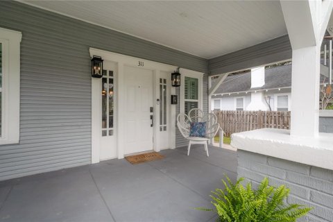 House in Tampa, Florida 4 bedrooms, 128.76 sq.m. № 1792952 - photo 7