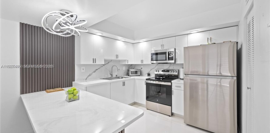 Apartamento en Miami, Florida 3 dormitorios, 107.02 m2 № 2054924