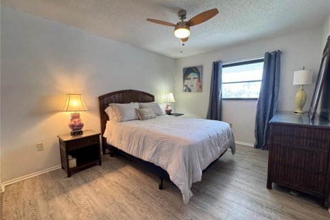 Condo in Bradenton, Florida, 2 bedrooms  № 1532989 - photo 26