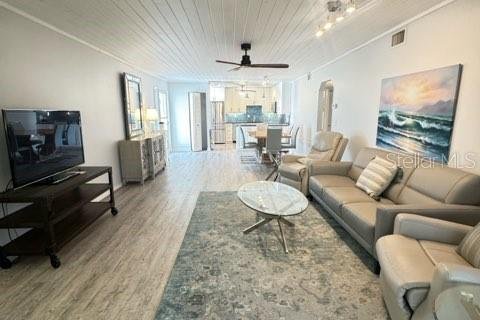 Condo in Bradenton, Florida, 2 bedrooms  № 1532989 - photo 15