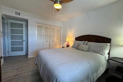 Condo in Bradenton, Florida, 2 bedrooms  № 1532989 - photo 27