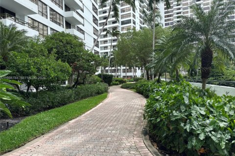 Copropriété à vendre à Hallandale Beach, Floride: 2 chambres, 130.06 m2 № 1995284 - photo 8