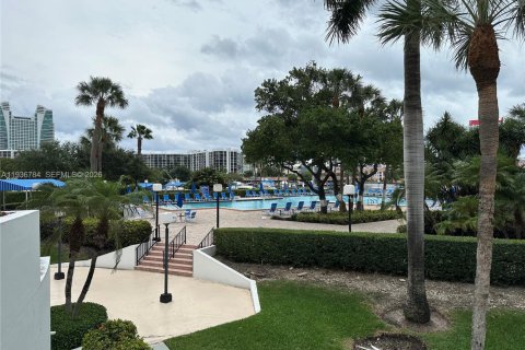 Copropriété à vendre à Hallandale Beach, Floride: 2 chambres, 130.06 m2 № 1995284 - photo 5