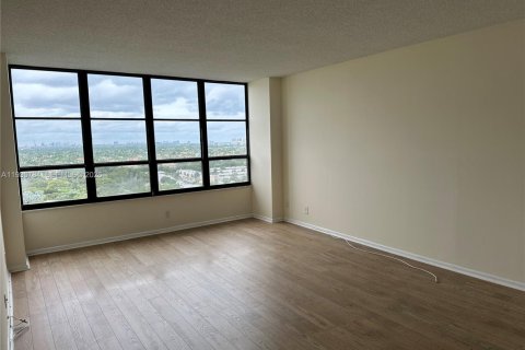 Copropriété à vendre à Hallandale Beach, Floride: 2 chambres, 130.06 m2 № 1995284 - photo 24