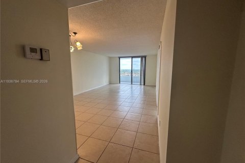 Copropriété à vendre à Hallandale Beach, Floride: 2 chambres, 130.06 m2 № 1995284 - photo 18