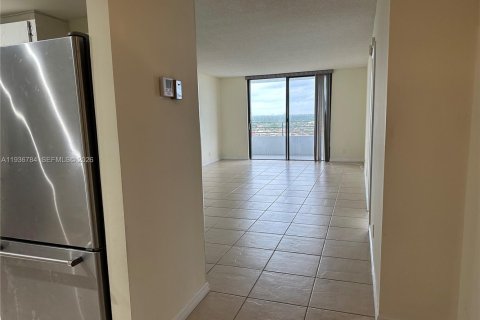 Copropriété à vendre à Hallandale Beach, Floride: 2 chambres, 130.06 m2 № 1995284 - photo 14