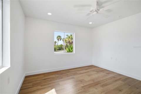 Condo in Sarasota, Florida, 2 bedrooms № 2205298 - photo 20