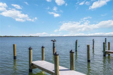 Condo in Sarasota, Florida, 2 bedrooms № 2205298 - photo 30