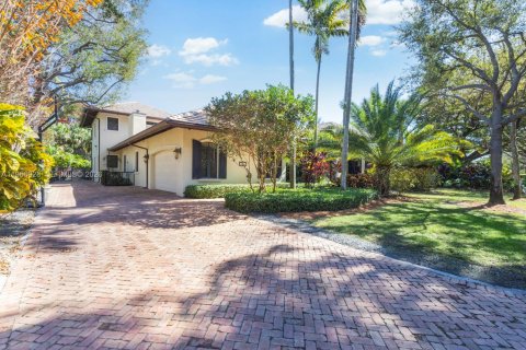 Villa ou maison à vendre à Pinecrest, Floride: 5 chambres, 423.82 m2 № 2029033 - photo 3