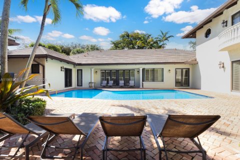 Villa ou maison à vendre à Pinecrest, Floride: 5 chambres, 423.82 m2 № 2029033 - photo 24
