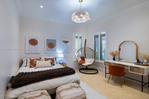 Villa ou maison à vendre à Pinecrest, Floride: 5 chambres, 423.82 m2 № 2029033 - photo 29