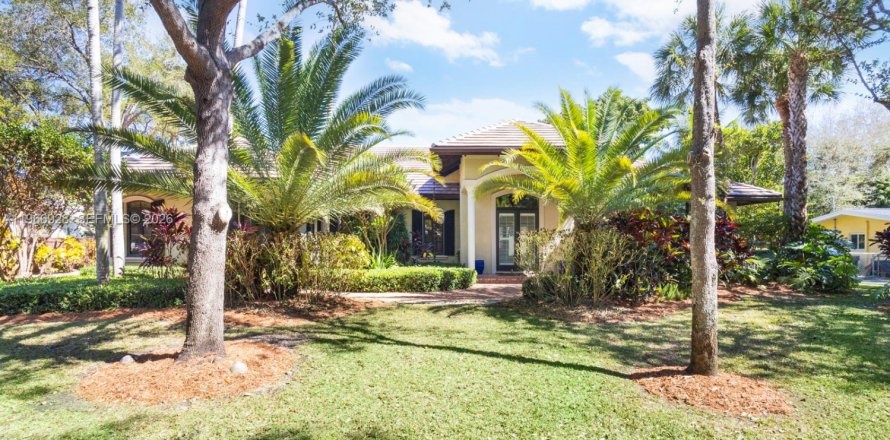 Villa ou maison à Pinecrest, Floride 5 chambres, 423.82 m2 № 2029033