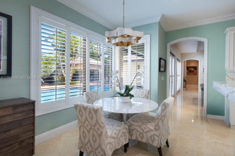 Villa ou maison à vendre à Pinecrest, Floride: 5 chambres, 423.82 m2 № 2029033 - photo 18