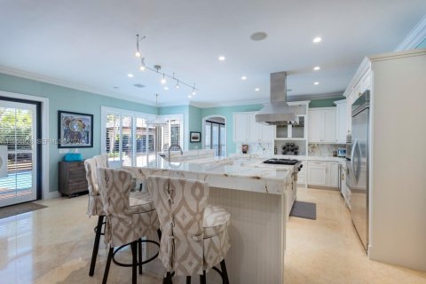 Villa ou maison à vendre à Pinecrest, Floride: 5 chambres, 423.82 m2 № 2029033 - photo 15
