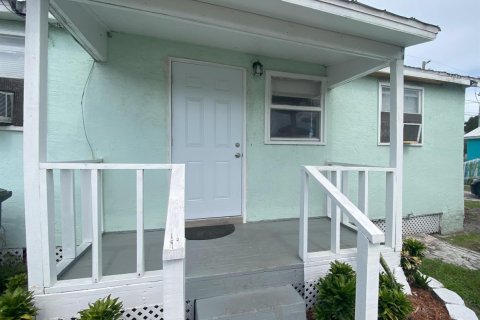 Appartement à louer à St. Lucie, Floride: 1 chambre, 39.3 m2 № 2272704 - photo 2