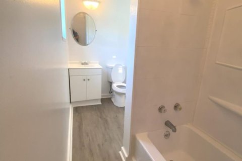 Appartement à louer à St. Lucie, Floride: 1 chambre, 39.3 m2 № 2272704 - photo 8