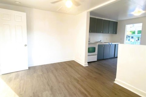 Appartement à louer à St. Lucie, Floride: 1 chambre, 39.3 m2 № 2272704 - photo 4