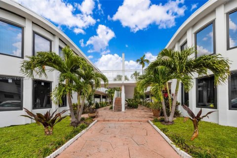 Propiedad comercial en venta en Miami Beach, Florida № 1940131 - foto 5