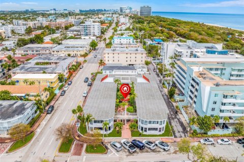 Propiedad comercial en venta en Miami Beach, Florida № 1940131 - foto 17