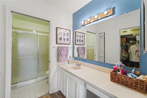 Condo in Tarpon Springs, Florida, 2 bedrooms  № 2322827 - photo 9