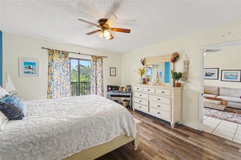 Condo in Tarpon Springs, Florida, 2 bedrooms  № 2322827 - photo 8