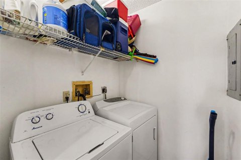 Condo in Tarpon Springs, Florida, 2 bedrooms  № 2322827 - photo 13