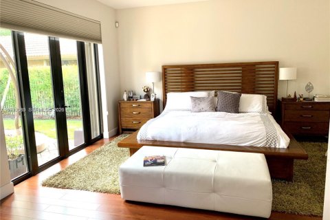 House in Weston, Florida 4 bedrooms, 242.66 sq.m. № 2041737 - photo 13