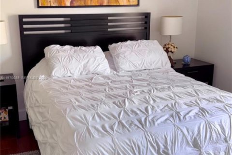 House in Weston, Florida 4 bedrooms, 242.66 sq.m. № 2041737 - photo 24