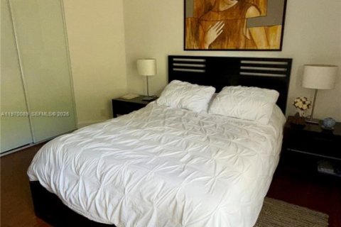 House in Weston, Florida 4 bedrooms, 242.66 sq.m. № 2041737 - photo 23