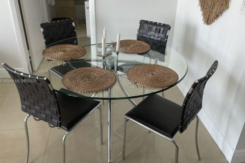 Condominio en venta en Miami, Florida, 1 dormitorio, 75.62 m2 № 1787275 - foto 11