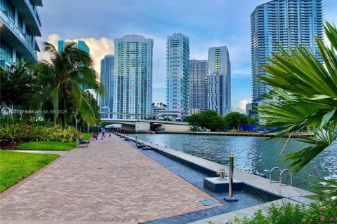 Condominio en venta en Miami, Florida, 1 dormitorio, 75.62 m2 № 1787275 - foto 18