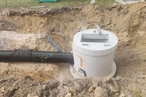 Commercial property in Cape Coral, Florida № 1959374 - photo 6