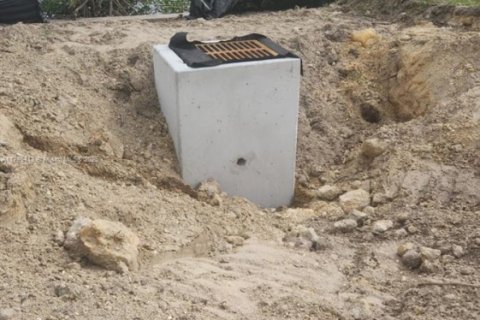 Commercial property in Cape Coral, Florida № 1959374 - photo 4