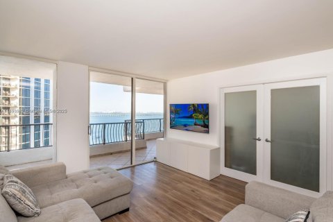 Купить кондоминиум в Майами, Флорида 1 спальня, 79.9м2, № 1948097 - фото 1