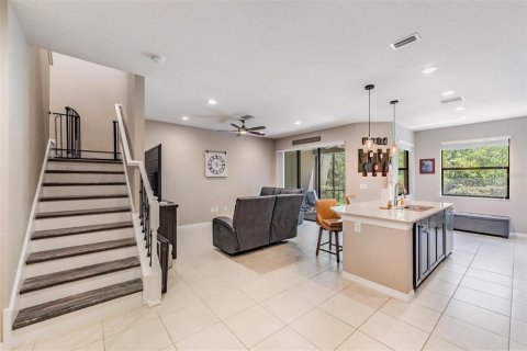 Townhouse in Wesley Chapel, Florida 3 bedrooms, 162.39 sq.m. № 1900065 - photo 3