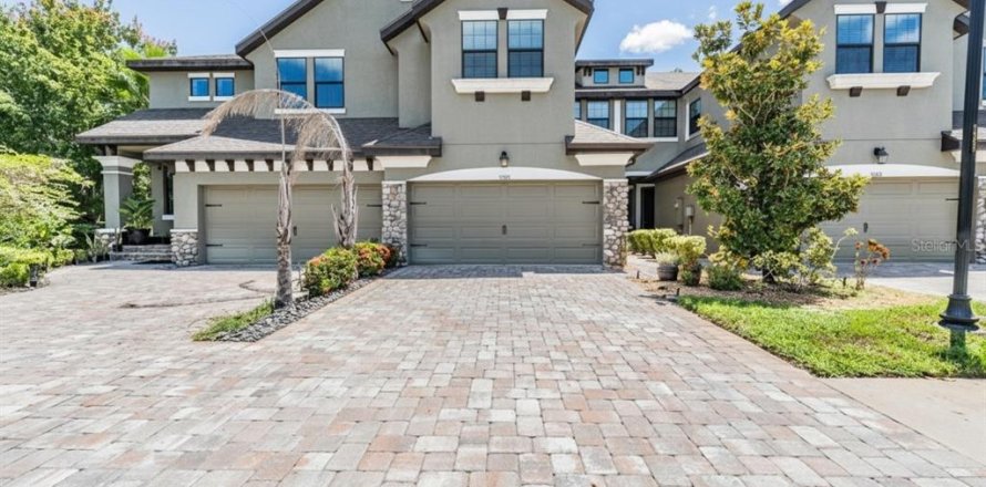 Adosado en Wesley Chapel, Florida 3 dormitorios, 162.39 m2 № 1900065