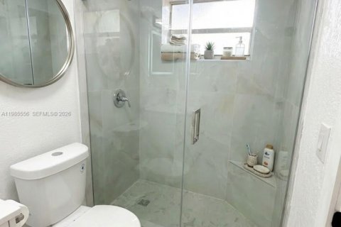 Casa en venta en Miami Gardens, Florida, 3 dormitorios, 107.21 m2 № 2047067 - foto 13
