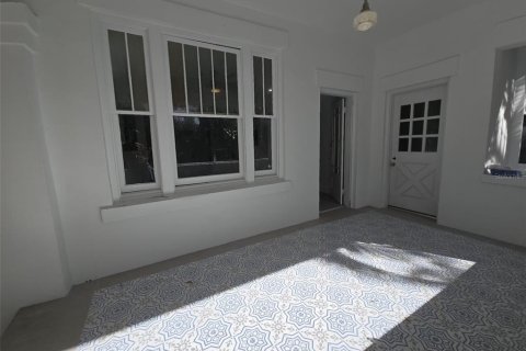 Apartamento en alquiler en Saint Petersburg, Florida, 3 dormitorios, 185.8 m2 № 1917115 - foto 3