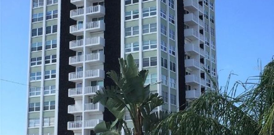 Condo à Redington Shores, Floride, 2 chambres  № 2104200