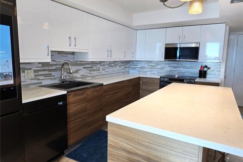 Copropriété à louer à Redington Shores, Floride: 2 chambres, 134.71 m2 № 2104200 - photo 18